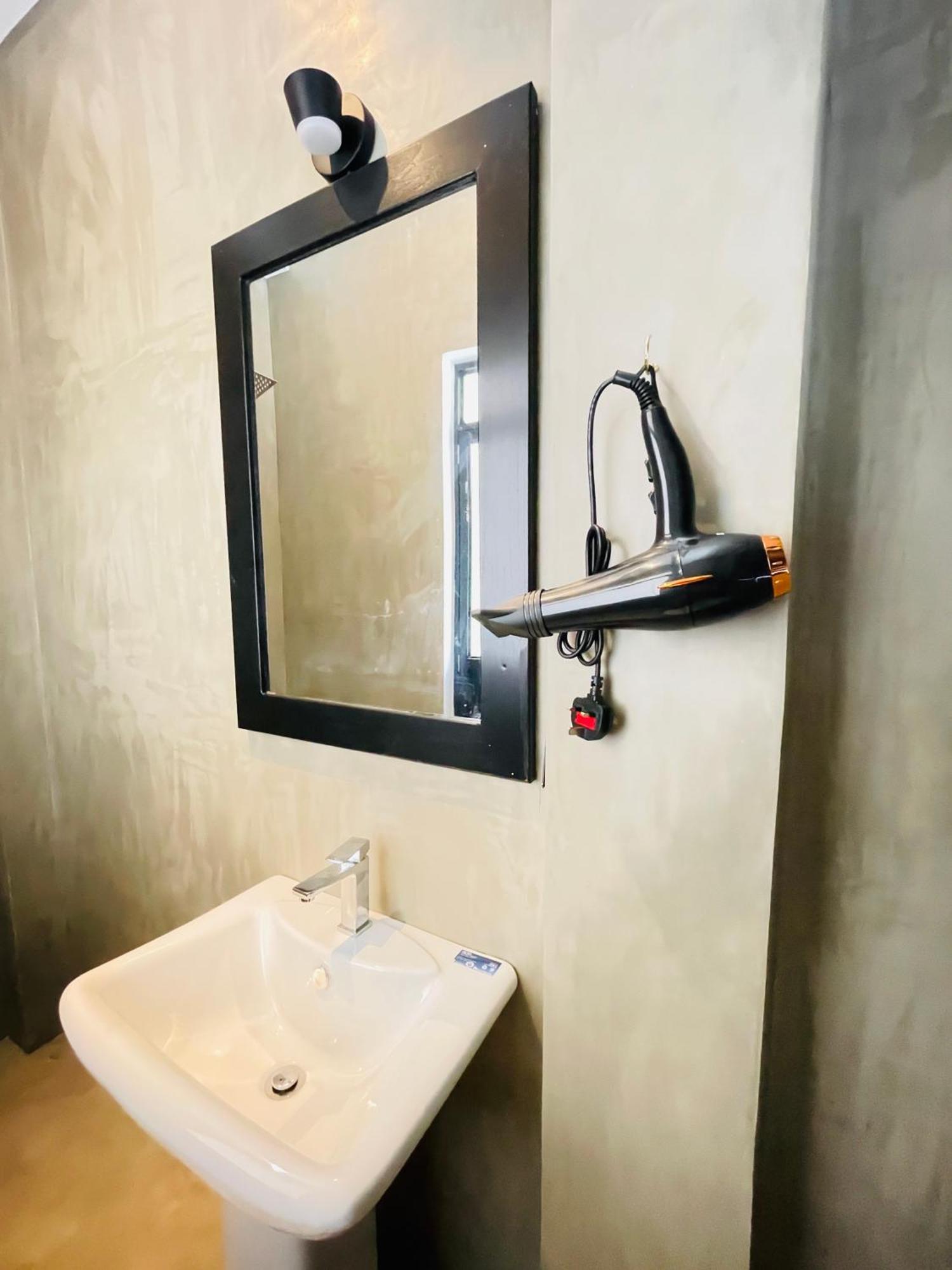 Thara Inn Villa ديكويلاّ تين المظهر الخارجي الصورة